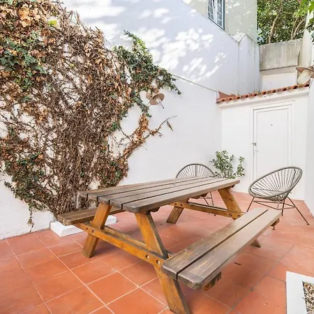 Combro By Patio 25